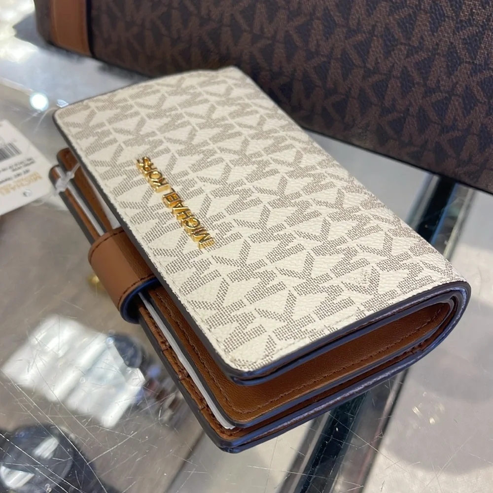 MICHAEL KORS Medium Signature Logo Wallet Vanilla NWT